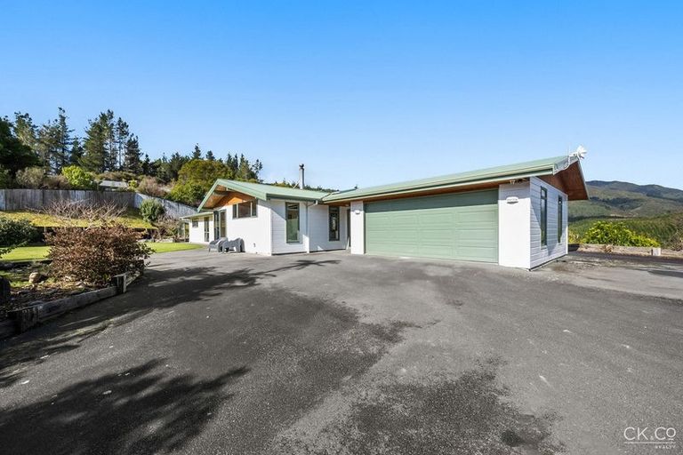 Photo of property in 172b Plateau Road, Te Marua, Upper Hutt, 5018