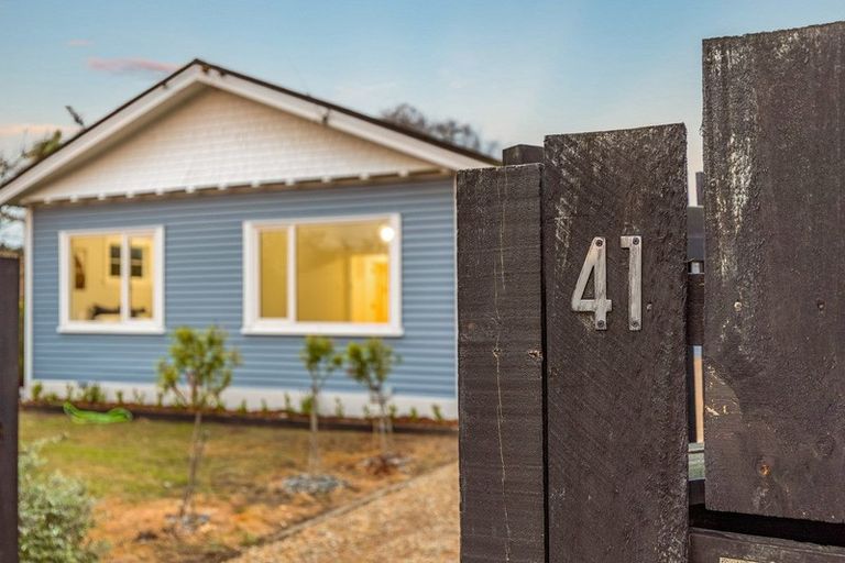Photo of property in 41 Marriotts Road, North New Brighton, Christchurch, 8083