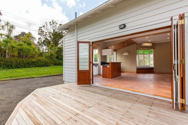 Photo of property in 218 Annandale Road, Kumeu, 0782
