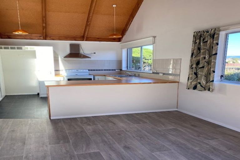 Photo of property in 18 Simcox Street, Otaki Beach, Otaki, 5512