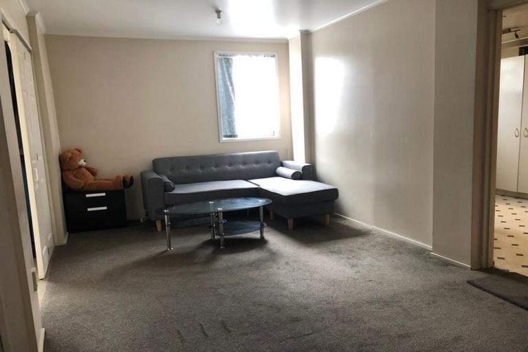 Photo of property in 52 Everglade Drive, Goodwood Heights, Auckland, 2105