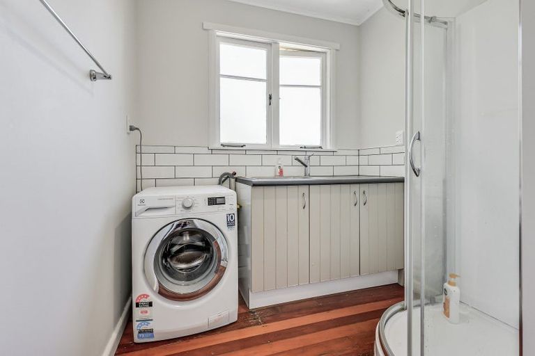 Photo of property in 24 Taniwha Street, Frankton, Hamilton, 3204