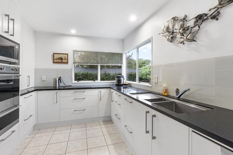 Photo of property in 12 Sycamore Place, Pukete, Hamilton, 3200