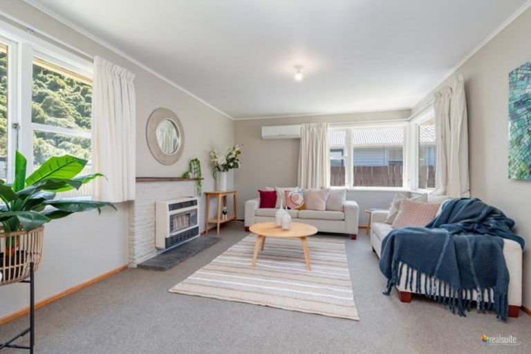 Photo of property in 50 Black Beech Street, Birchville, Upper Hutt, 5018