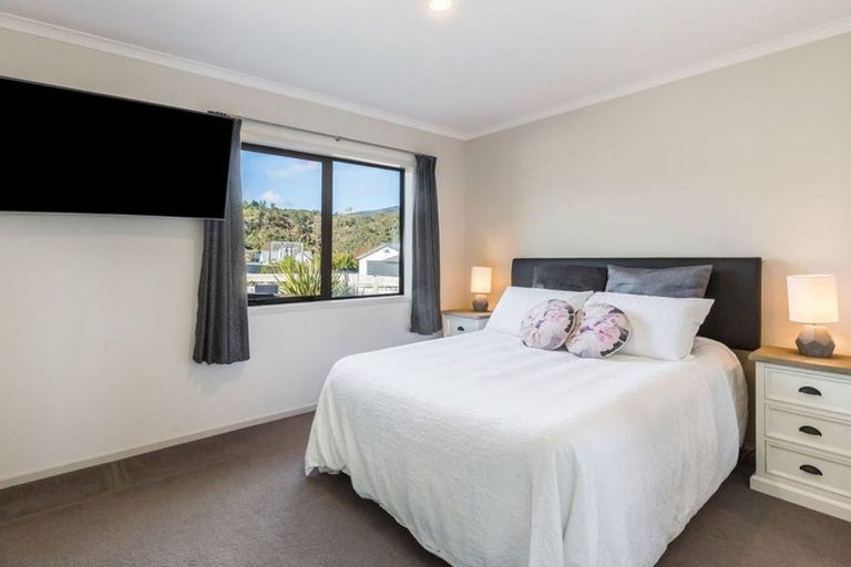 Photo of property in 78 Sunstone Crescent, Timberlea, Upper Hutt, 5018