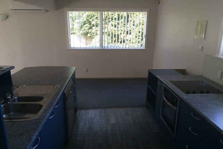 Photo of property in 30a Tramway Road, Beach Haven, Auckland, 0626