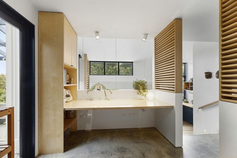 Photo of property in 58 Clarence Street, Brooklyn, Wellington, 6021