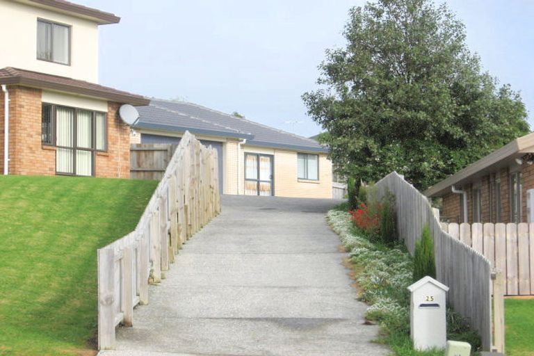 Photo of property in 25 Mt Lebanon Crescent, The Gardens, Auckland, 2105