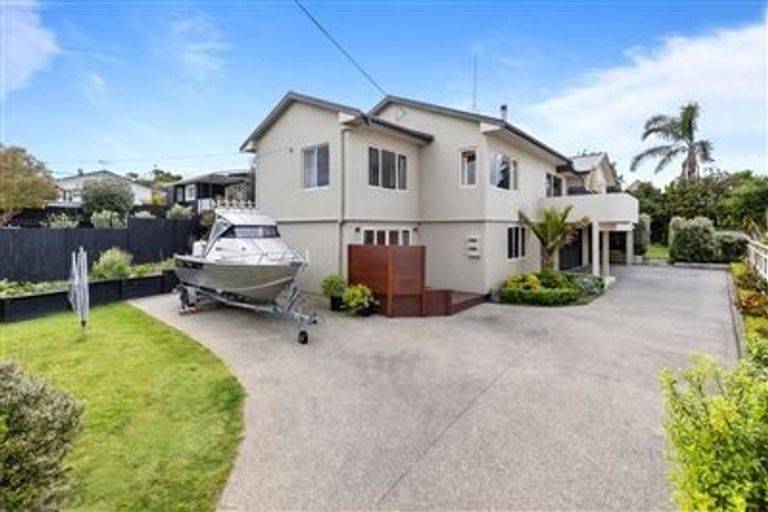 Photo of property in 59 Hastings Road, Mairangi Bay, Auckland, 0630