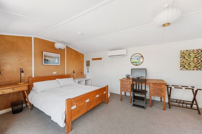 Photo of property in 15 Mill Road, Clive, 4102