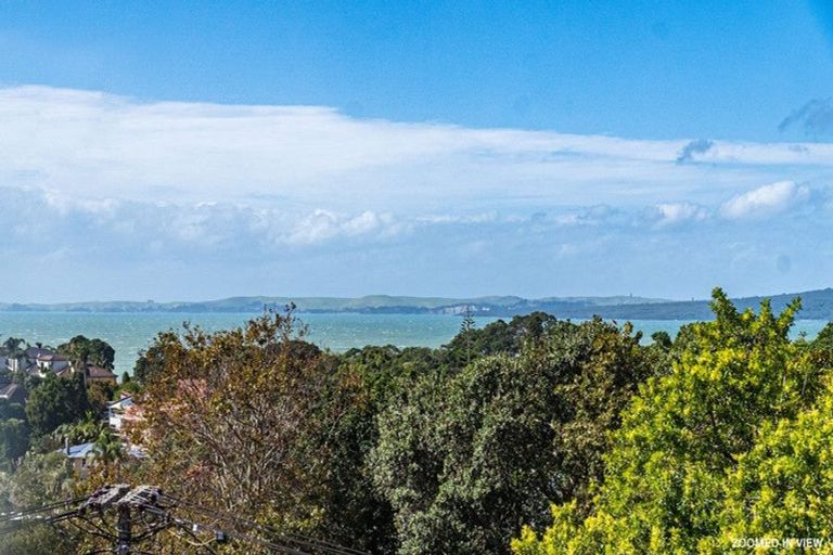 Photo of property in 18a Eastcliffe Road, Castor Bay, Auckland, 0620