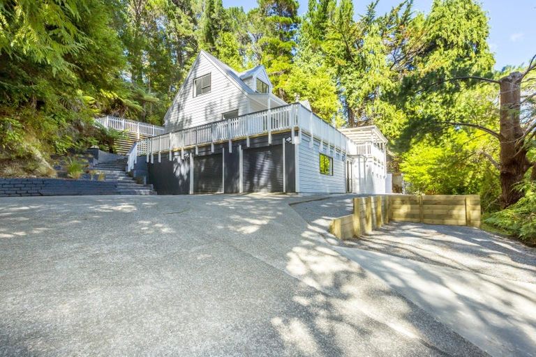 Photo of property in 122 Plateau Road, Te Marua, Upper Hutt, 5018