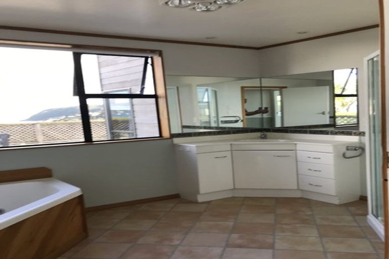 Photo of property in 118 Motuhara Road, Plimmerton, Porirua, 5026