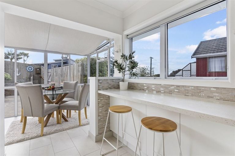 Photo of property in 149 Sandspit Road, Shelly Park, Auckland, 2014