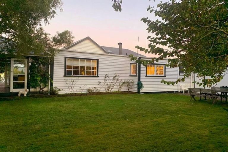 Photo of property in 73 Wallath Road, Westown, New Plymouth, 4310