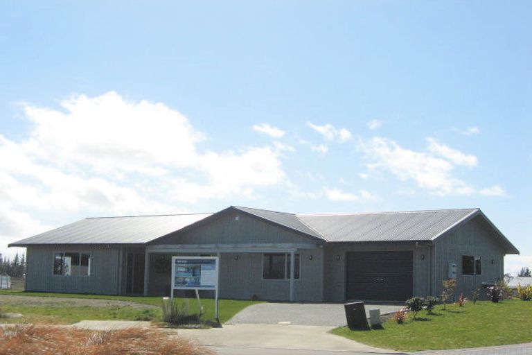 Photo of property in 15 Marshall Close, Motuoapa, 3382