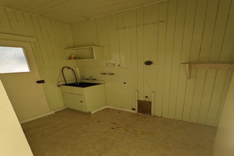 Photo of property in 37 Mako Mako Road, Levin, 5510