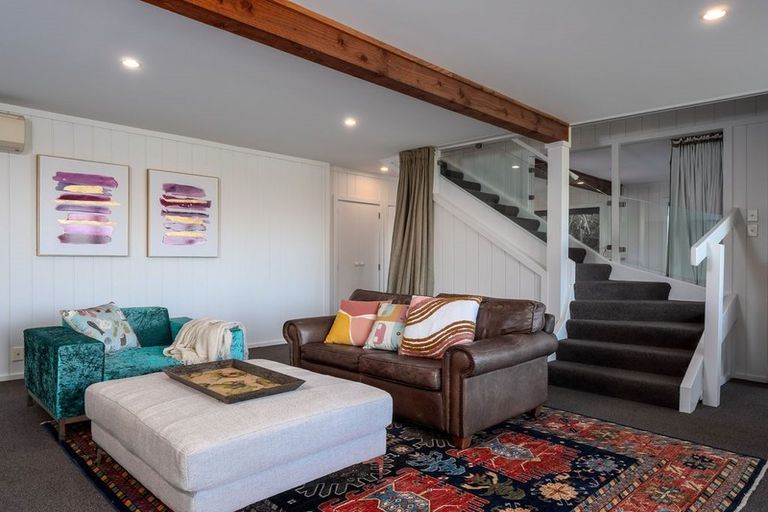 Photo of property in 16 Maxwell Place, Queenstown, 9300