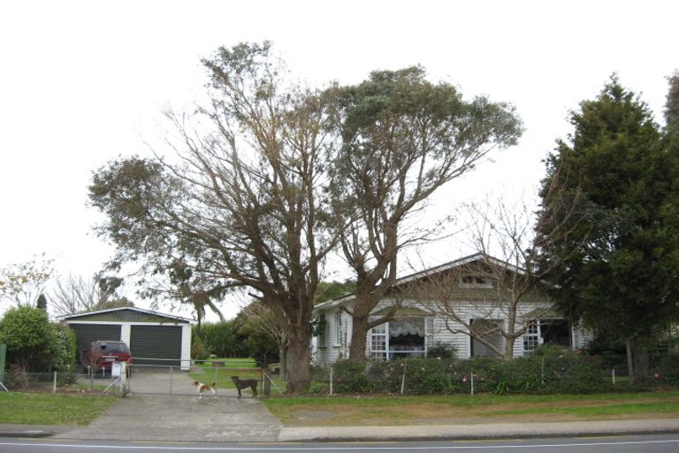 Photo of property in 207 Mangorei Road, Merrilands, New Plymouth, 4312