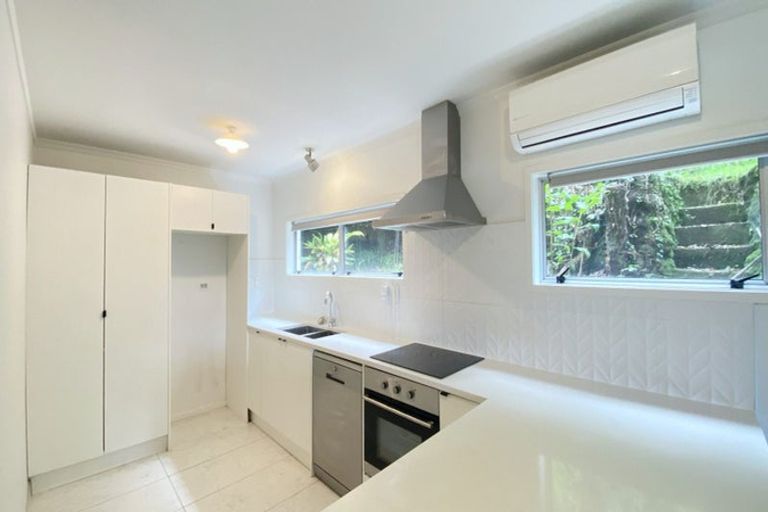Photo of property in 27 Malters Place, Browns Bay, Auckland, 0630
