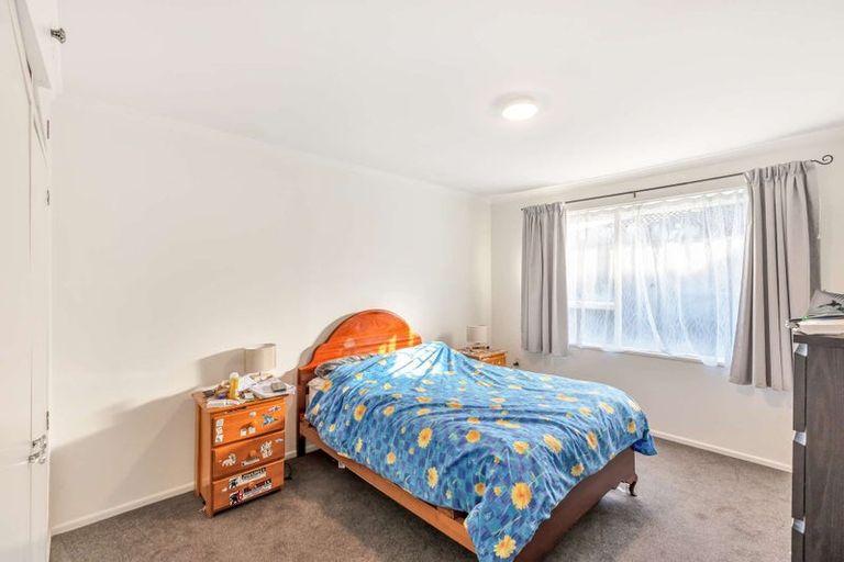 Photo of property in 1/185 Queenspark Drive, Parklands, Christchurch, 8083