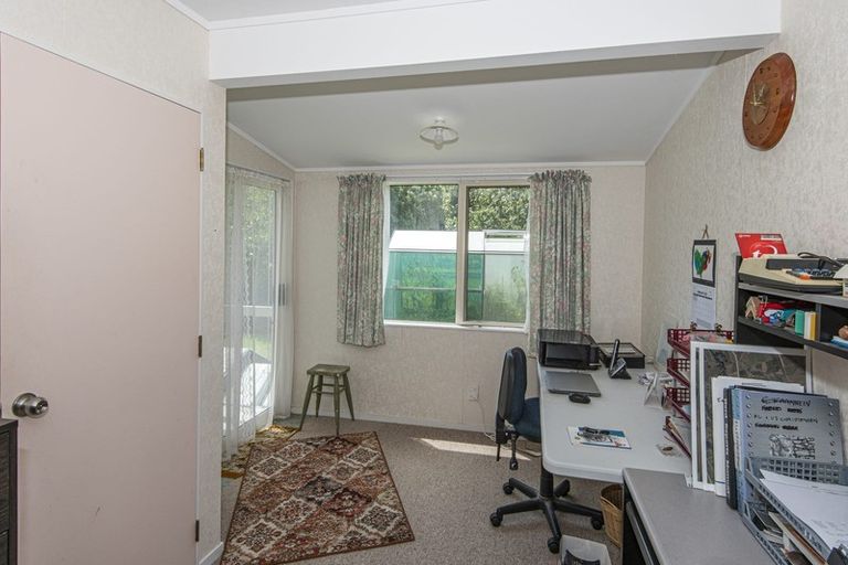 Photo of property in 66 Saleyards Road, Kauri, Kamo, 0185