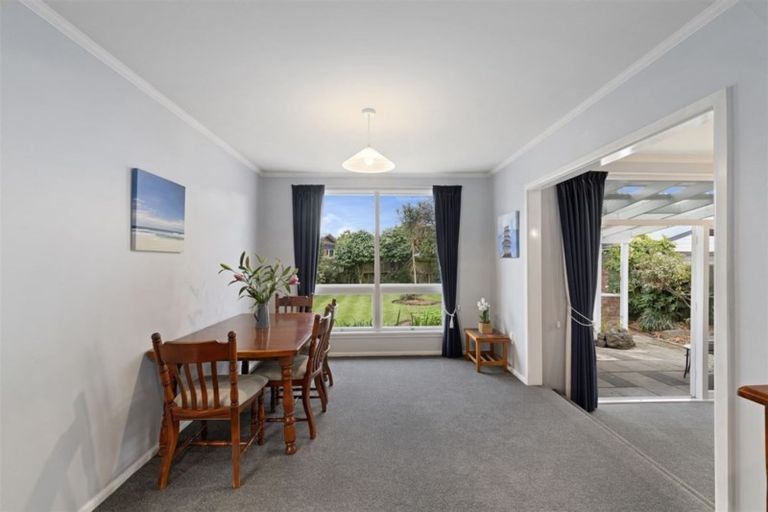 Photo of property in 32 Stackhouse Avenue, Bishopdale, Christchurch, 8053