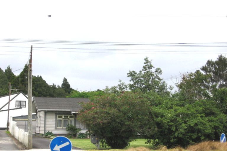 Photo of property in 9 Ocean View Road, Hillcrest, Auckland, 0627