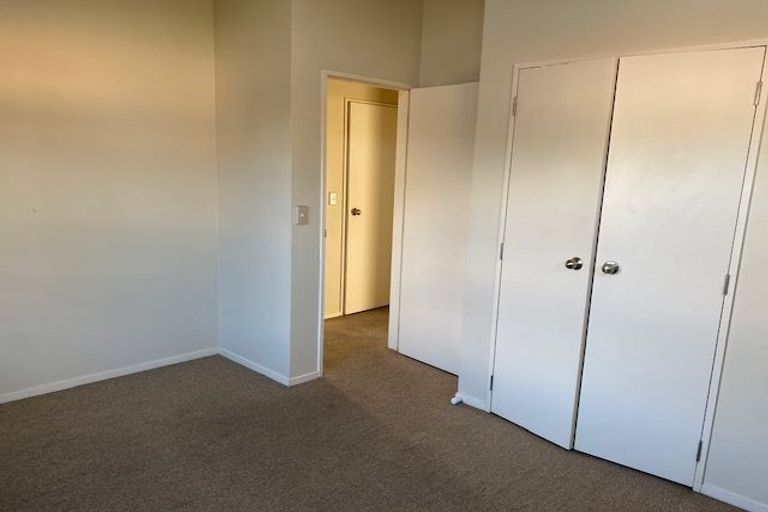 Photo of property in 16 Lincoln Road, Manurewa East, Auckland, 2102