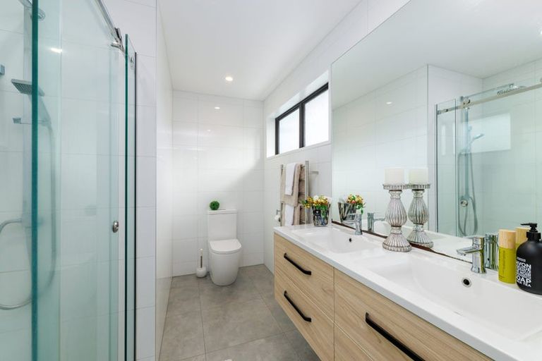 Photo of property in 11 Beachville Road, Redcliffs, Christchurch, 8081