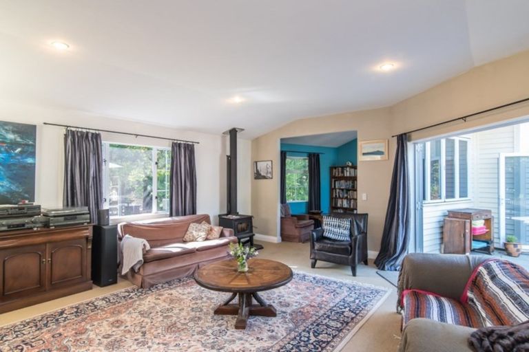 Photo of property in 43 Dale Road, Raumati South, Paraparaumu, 5032