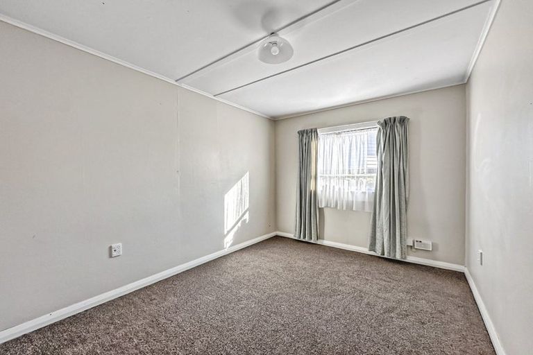 Photo of property in 21 Hood Street, Castlecliff, Whanganui, 4501