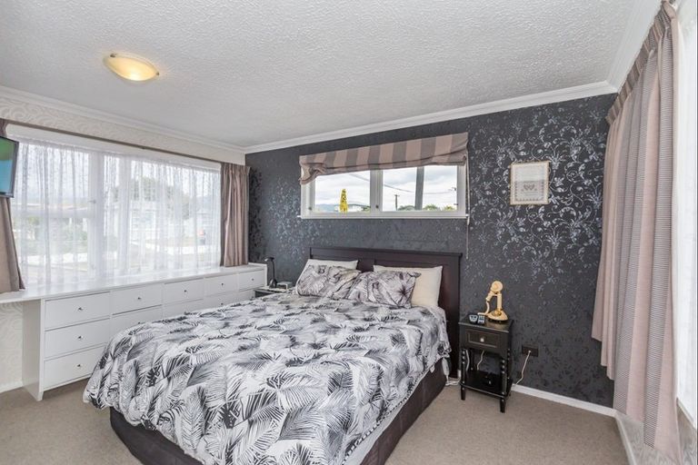 Photo of property in 23 Cornwall Street, Levin, 5510