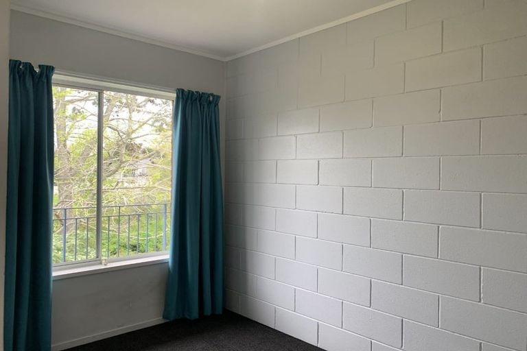 Photo of property in 9 Alston Avenue, Kelston, Auckland, 0602
