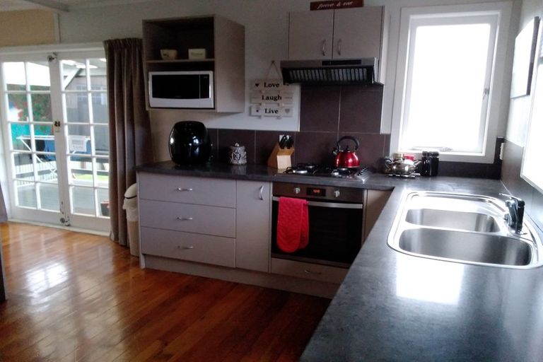 Photo of property in 100 Studholme Street, Morrinsville, 3300