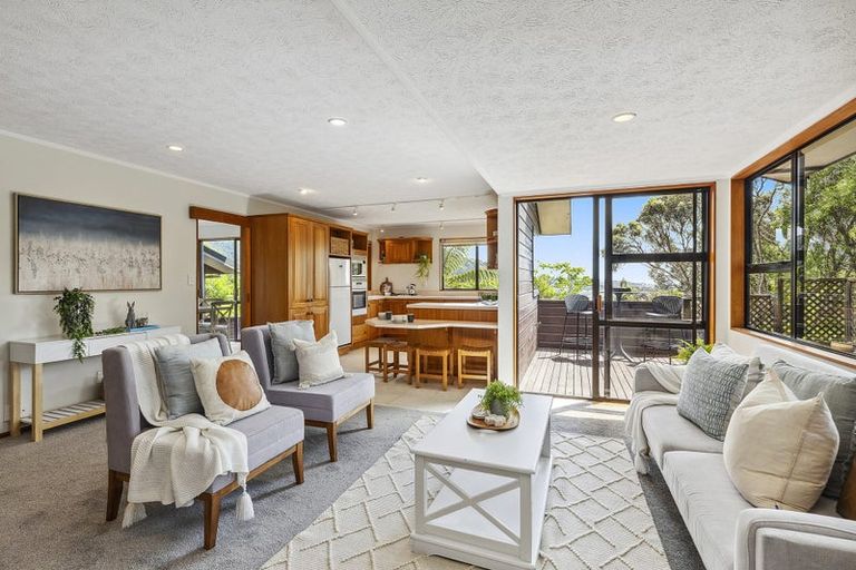 Photo of property in 14a Spicer Place, Tawa, Wellington, 5028