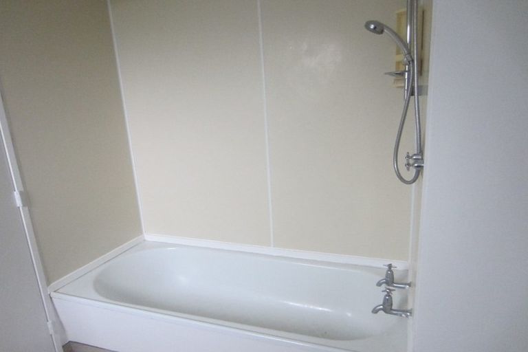 Photo of property in 3a Oldham Way, Crofton Downs, Wellington, 6035