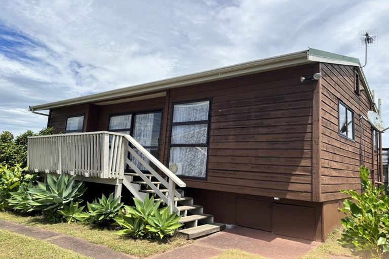 Photo of property in 40 Spence Road, Henderson, Auckland, 0612