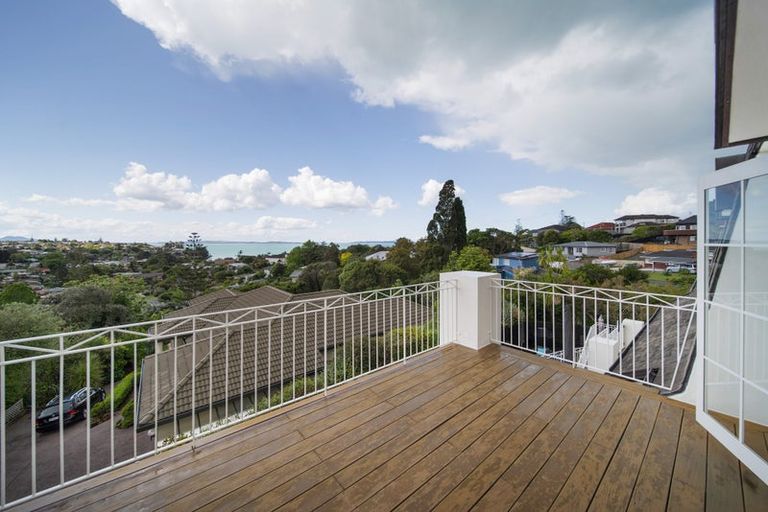 Photo of property in 19 Evelyn Road, Cockle Bay, Auckland, 2014