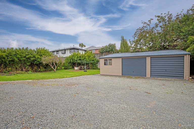 Photo of property in 3 Clifton Terrace, West End, Timaru, 7910