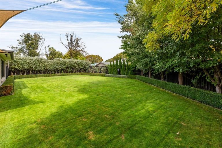 Photo of property in 11 Ashcroft Place, Burnside, Christchurch, 8053