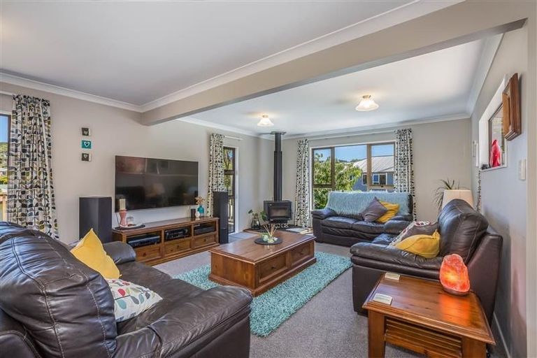 Photo of property in 1 Azimuth Place, Whitby, Porirua, 5024