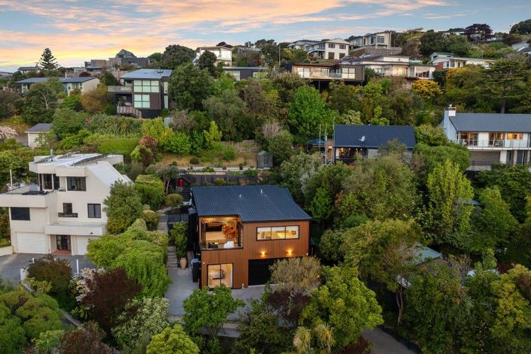 Photo of property in 11 Janice Place, Mount Pleasant, Christchurch, 8081