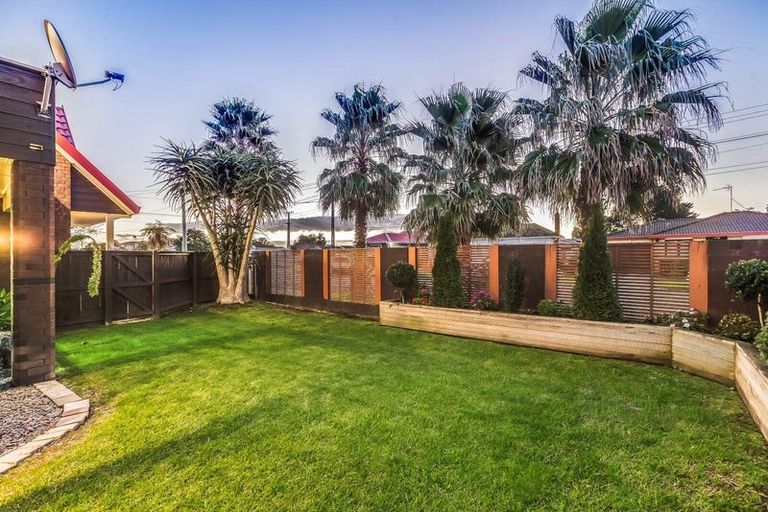 Photo of property in 2/57 Hoteo Avenue, Papatoetoe, Auckland, 2025