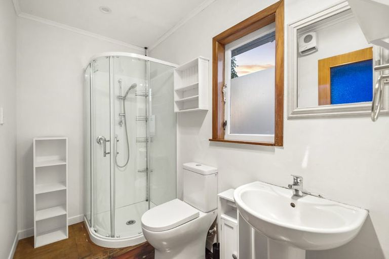 Photo of property in 108 Eversleigh Road, Belmont, Auckland, 0622