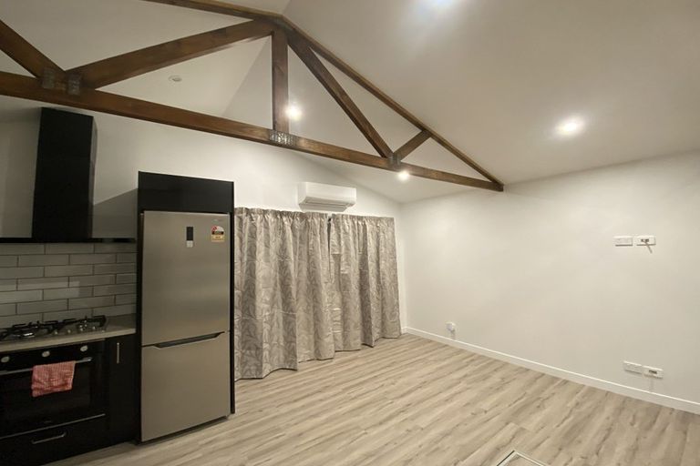 Photo of property in 110 Racecourse Road, Sockburn, Christchurch, 8042