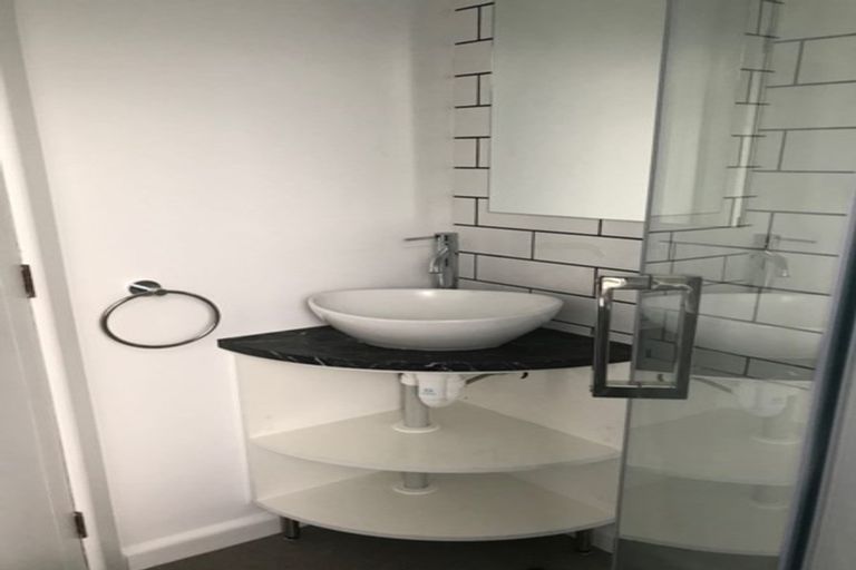 Photo of property in 49 Cambridge Terrace, Kaiti, Gisborne, 4010