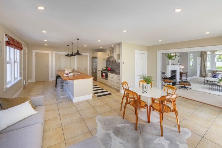 Photo of property in 33 Ferry Street, Seatoun, Wellington, 6022