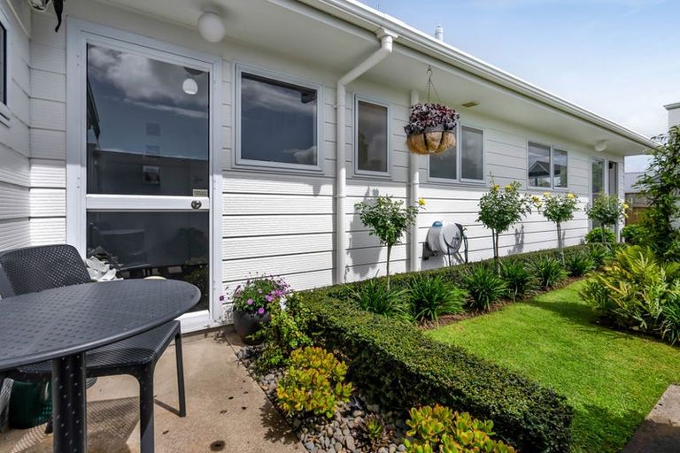 Photo of property in 1/353 Saint Aubyn, Moturoa, New Plymouth, 4310