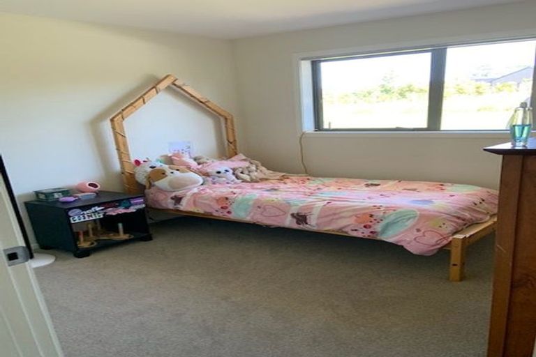 Photo of property in 51-53 Shaw Road, Oratia, Auckland, 0604
